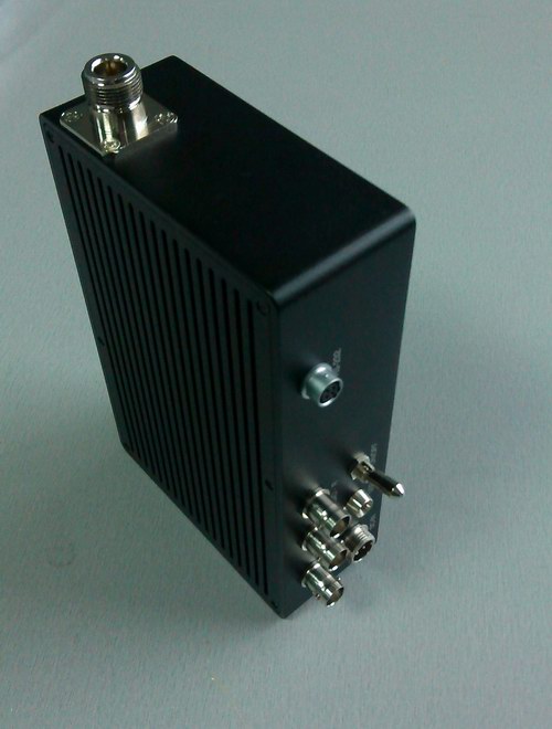 ??鵬鑫威 COFDM標(biāo)清背負(fù)發(fā)射機(jī)PXW-201