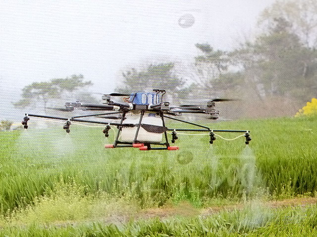 安達(dá)鳥無人植保機(jī)3