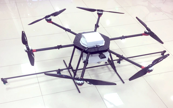 常規(guī)多旋翼20kg電動(dòng)植保無人機(jī)