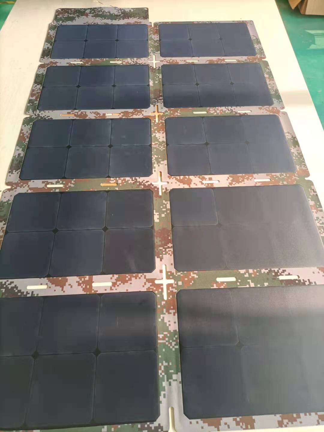 一次層壓成型太陽(yáng)能折疊板